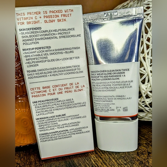 5/75$ SMASHBOX COSMETICS Photo Finish Illuminate Glow Primer - Picture 9 of 14